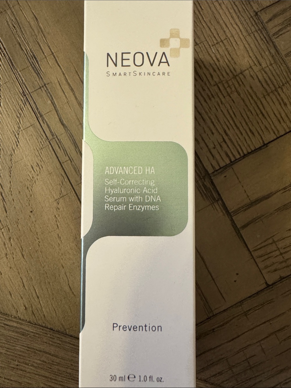 Neova Advanced HA Hyaluronic Acid Serum — Green